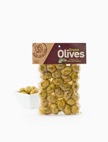 Green Olives with wild Oregano